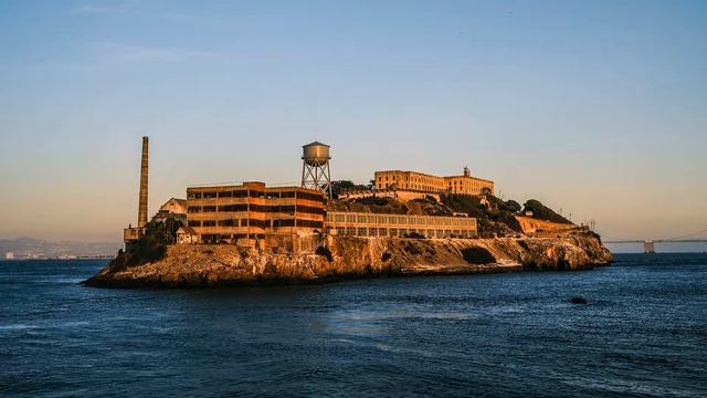 Тюрьма Алькатрас и история знаменитого острова.