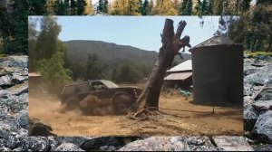 #84. Ford Explorer валит дерево