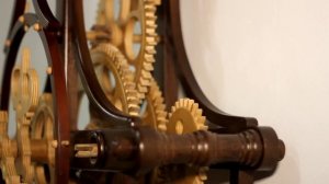 Деревянные часы ручной работы Андрея Евдокимова