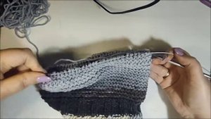 Вязание шапки спицами в двух направлениях платочной вязкой