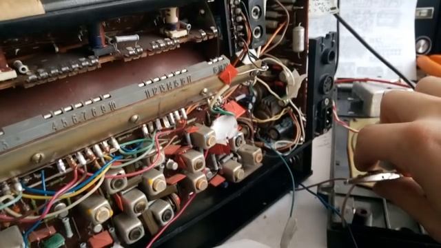 Монофонические транзисторы. Настройка ПЧ ЧМ ВАЩЩЕ БЕЗ ПРИБОРОВ! смотреть онлайн