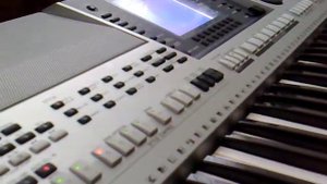 Yamaha PSR-S700 Demo