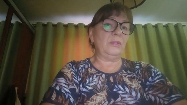 Симменталки.Первотёлку лучше доить руками или доильным аппаратом?