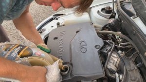 Перехожу на Российское масло ! Замена моторного масла на Лада