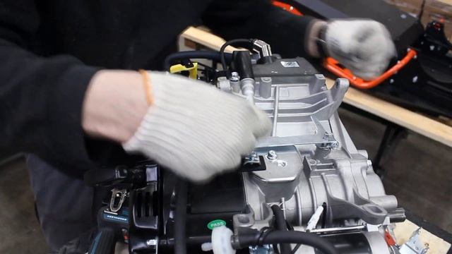 IRBIS TUNGUS 600L Установка кронштейна троса газа смотреть онлайн