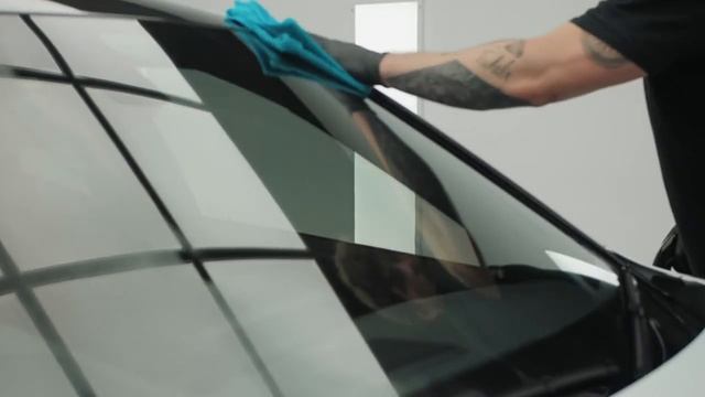 Очиститель стекол с SiO2 Auto Finesse Caramics Glass Cleaner смотреть онлайн