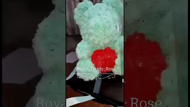 Мишка из роз и довольный клиент)))