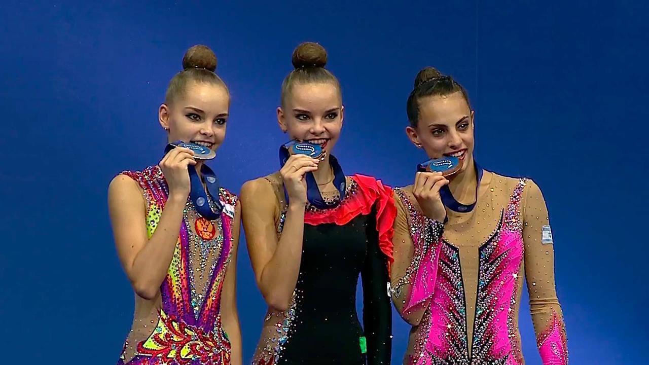 На чемпионате мира по художественной гимнастике сестры Аверины продолжают собирать урожай медалей