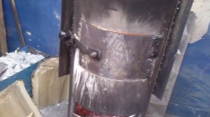 Буржуйка печь для отопления в гараже зимой Печка огонь