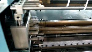 вязальная машина для вязания крючком. machine à tricoter au crochet