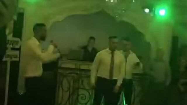 Я на неї запав. Песня поздравление на свадьбу любимой. Сюрприз от жениха. смотреть онлайн