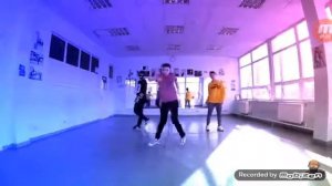 Танцы под фонарем