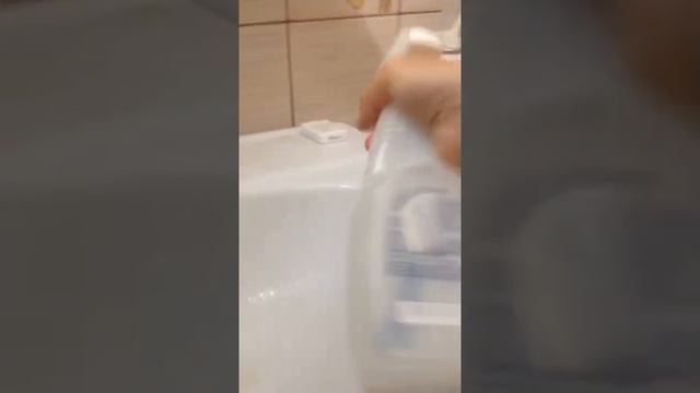 Как экологично с помощью безопасного средства SA8 отбеливатель почистить ванну,туалет и раковину! смотреть онлайн