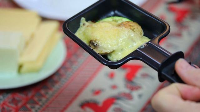 На кухне с директором. Выпуск 7. Раклетница.