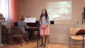 Л.Рубальская "Пойду схожу за счастьем на базар..." - читает Семенченя Софья 10 лет