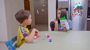 Дети сами сделали гигантский слайм!