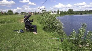 Таких лодок раньше не видел. Мимо проплыли туристы на интересных лодках