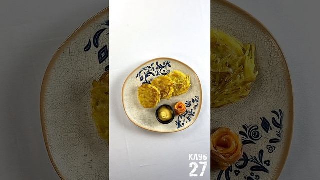 Драники с лососем и яйцом Пашот