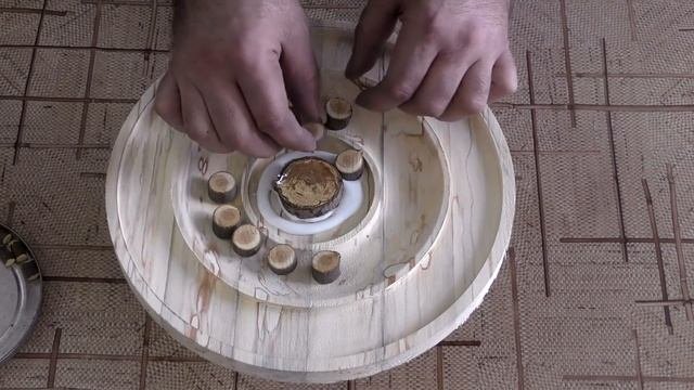 ТОРЦЕВАЯ МОЗАИКА НА ДЕКОРАТИВНОЙ ТАРЕЛКЕ