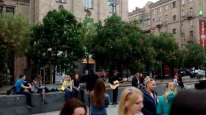 Киев. А не спеть ли мне песню о любви.