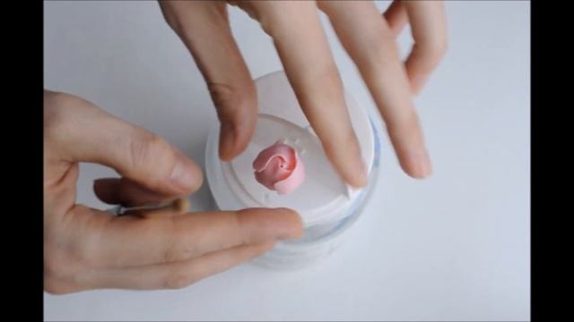 Роза из сахарной мастики.Мастер класс.Sugar rose tutorial. It's easy! Fondant flowers! смотреть онлайн