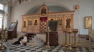 Пешком по Ваське: конка, памятник Василию, Церковь Трёх Святителей, Андреевский собор и обелиск