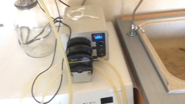 Вакуум на перистальтическом насосе смотреть онлайн