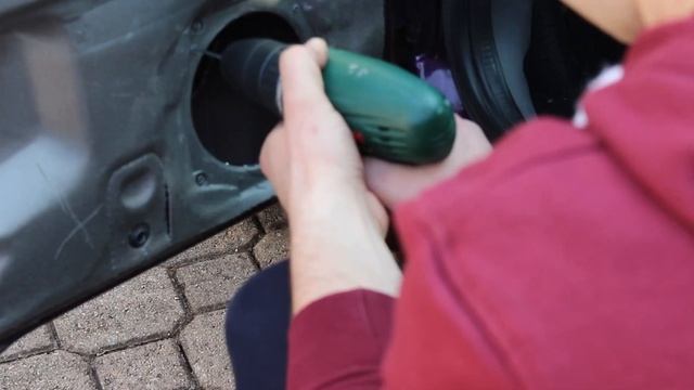 Ford fiesta MK4 speakers replace with SONY XS-FB1330 смотреть онлайн