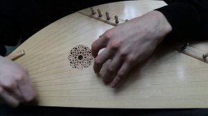 Сумецкая на гуслях.