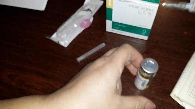 КАК ПРАВИЛЬНО ДЕЛАТЬ УКОЛЫ СОБАКАМ/ Лечим Дуняшу.