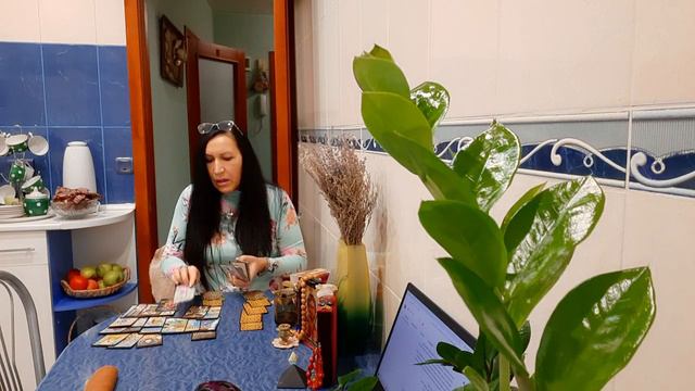 Гадание на ТАРО. События ближайшего будущего + Подсказка. смотреть онлайн