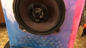 Музыкальная колонка из канистры своими руками. Канистрафон. 4 динамика!!!