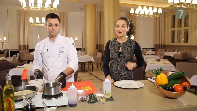 Блины с маскарпоне и шоколадно винным соусом. Рецепт от шеф-повара.