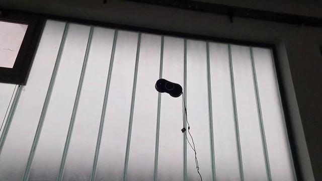 Liectroux ROBOT HCR 10 pomivalec oken смотреть онлайн