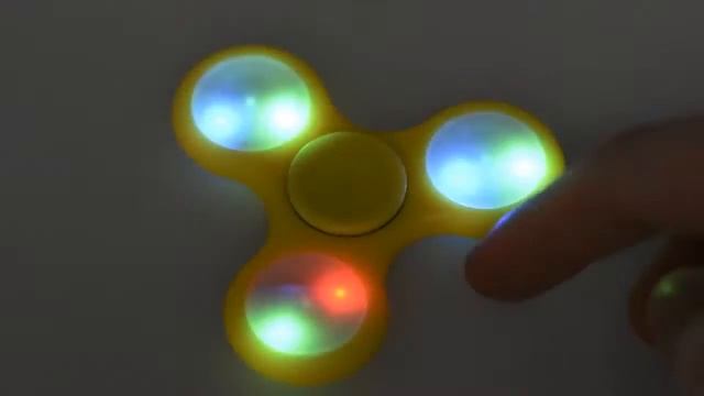 10 Причин купить Спиннер смотреть онлайн