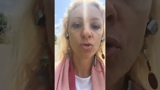 Как опыт, полученный в детстве, влияет на жизнь женщины смотреть онлайн