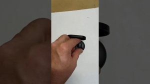 не работает правый наушник(