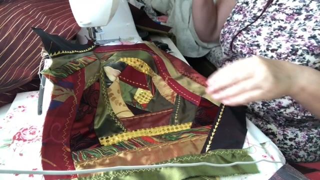 НОВОГОДНИЕ ПОДУШКИ СВОИМИ РУКАМИ. Техника крейзи квилт. Лоскутное шитье. Пэчворк. смотреть онлайн