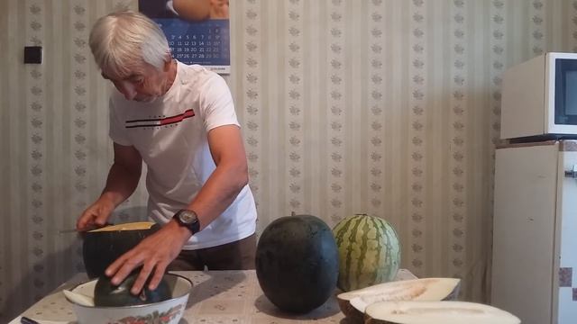 Арбуз и дыня на подвое. Бессемянные арбузы. Вывод в конце сезона. смотреть онлайн