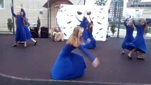 Танец- танцы на стёклах