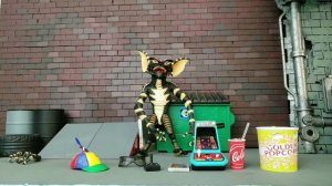 Neca ultimate gamer gremlin gamestop exclusive action figure toy review