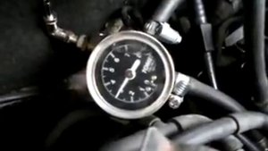 Видео работы регулятора давления топлива из китая.