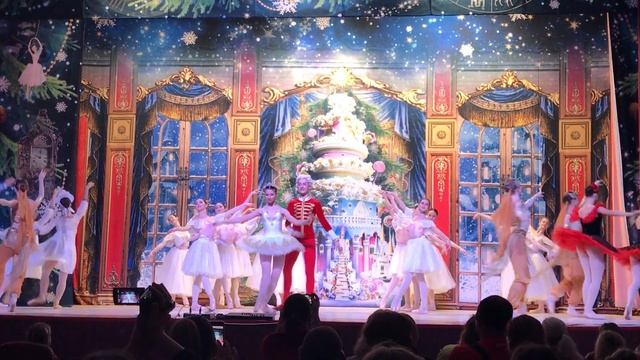 "Вальс Цветов" из балета "Щелкунчик" П. И. Чайковского смотреть онлайн