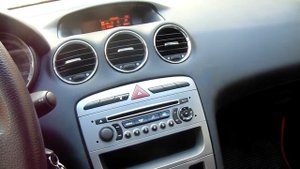 Активация AUX-входа на Peugeot 308