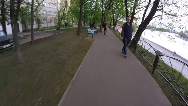 Катаюсь на электросамокате 9 мая! Speedway Mini 4 после установке цельнолитой покрышки. смотреть онлайн