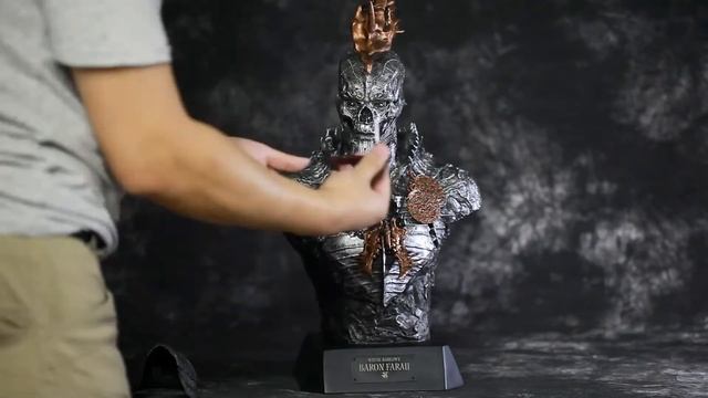 Reviews: Zenpunk - BARON FARAII SHCC2017 SILVER WINGS 1/2 Legendary Scale Bust смотреть онлайн