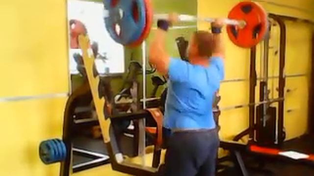 Жим штанги стоя с груди 110 кг смотреть онлайн