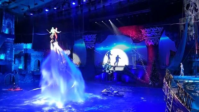 Пираты и корабль призрак в бассейне СК Олимпийский отрывок смотреть онлайн