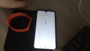Как подключить/синхронизировать Mi Band 4 к/c приложению Mi Fit ?