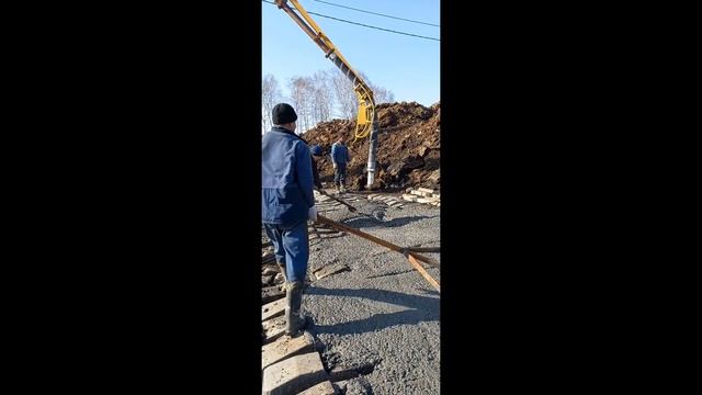 Заливка площадки бетоном М350 под нужды завода смотреть онлайн